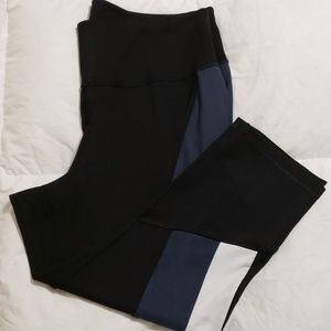 Livi Sculpting Crop Leggings